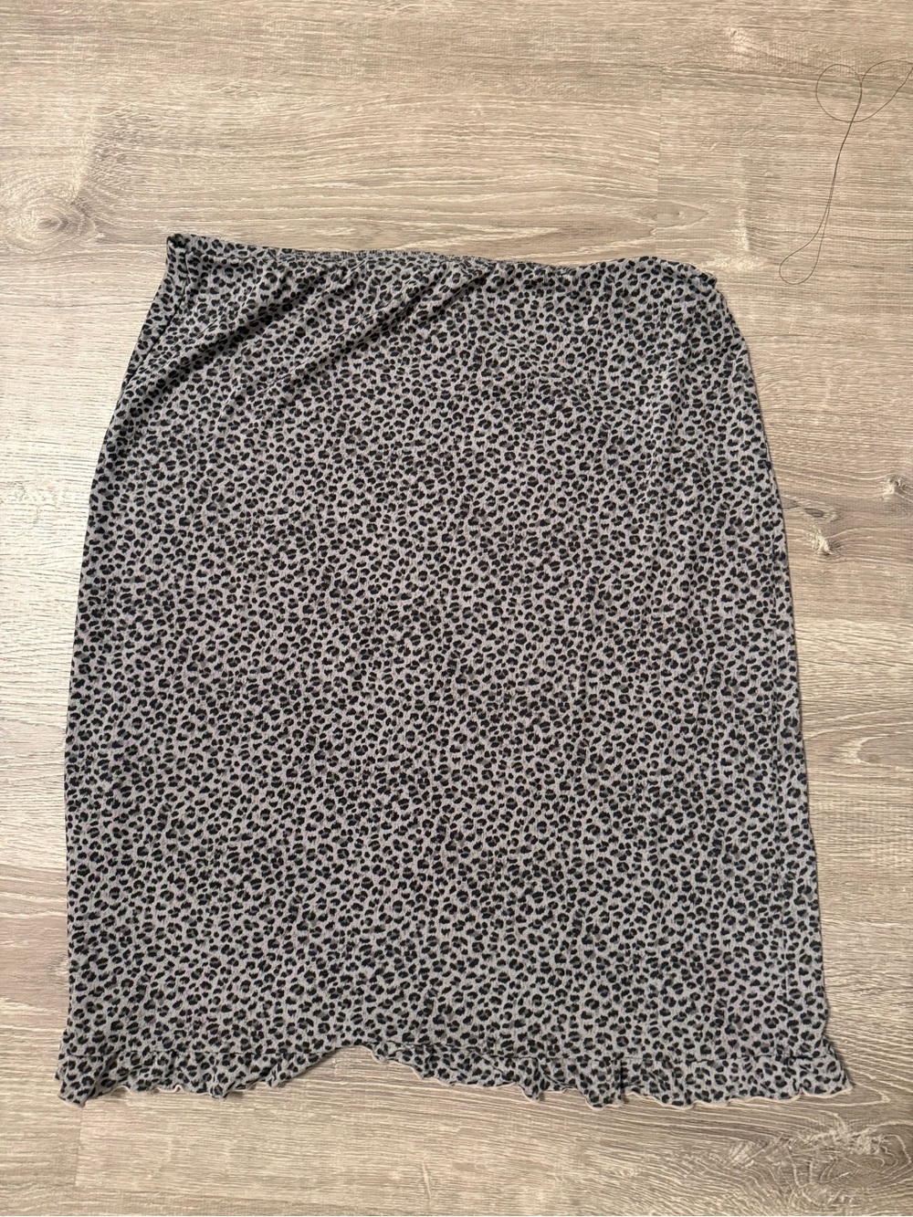 Liz Claiborne Gray and Black Leopard Print Midi Skirt
